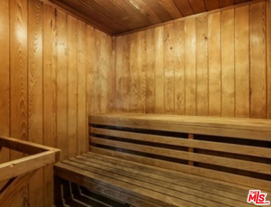 https://media.crmls.org/mediaz/d0f26960-3a44-49e0-955e-a33aa04fc9e9.jpg?preset=X-Large