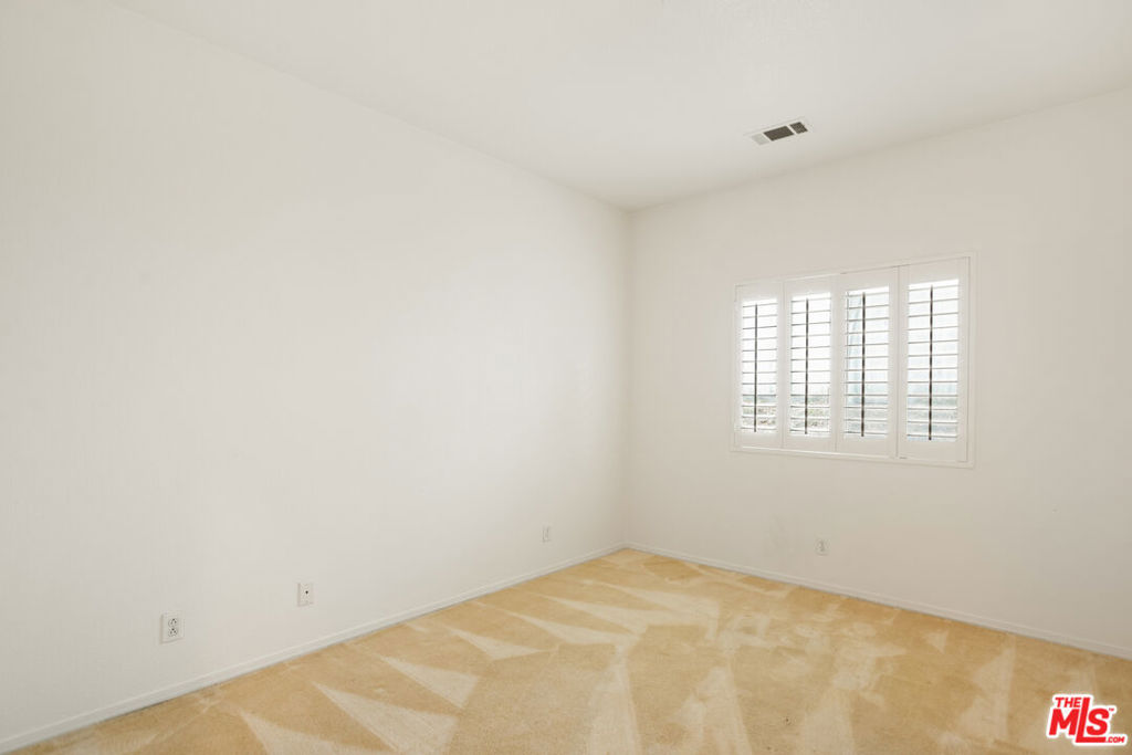 MLS #25589135 image #13