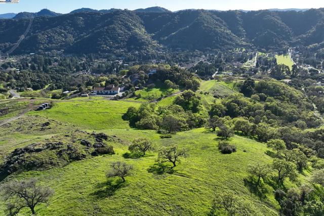 0 Oak Glen Ave, Morgan Hill CA: https://media.crmls.org/mediaz/d0f3e39c-c012-41e8-b07d-4c94ef584ca9.jpg