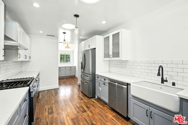 20616 Quedo Drive, Woodland Hills CA: https://media.crmls.org/mediaz/d0f464bc-415a-454a-9e09-c2946fa48e9f.jpg