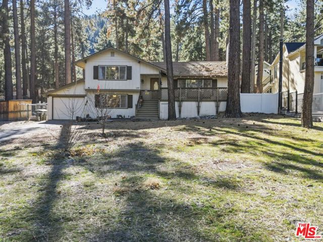 1197 Oriole Road, Wrightwood CA: https://media.crmls.org/mediaz/d0f49b56-7722-402c-9f33-6353cdb1f1e5.jpg