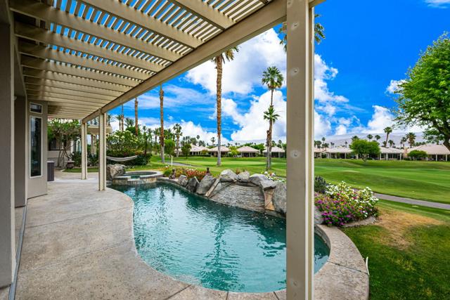 44580 S Heritage Palms Drive, Indio CA: https://media.crmls.org/mediaz/d0f5522f-1d9a-4c56-acf9-3af38850d4a9.jpg
