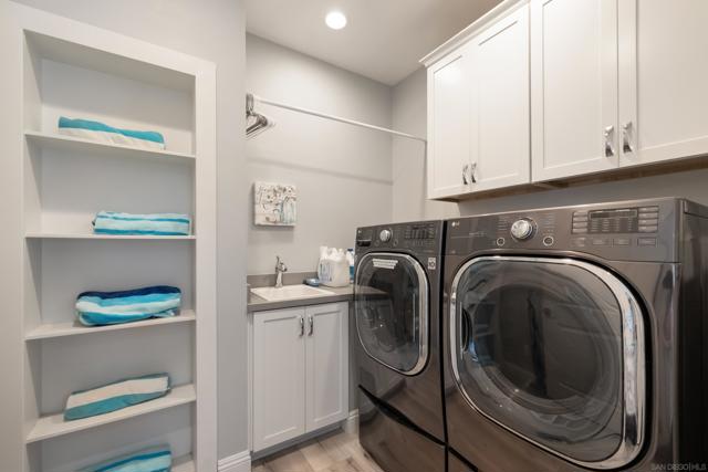839 Reed Avenue, Pacific Beach (San Diego) CA: https://media.crmls.org/mediaz/d0f587e8-b3c5-42fd-ab5e-ea18fb08aa62.jpg