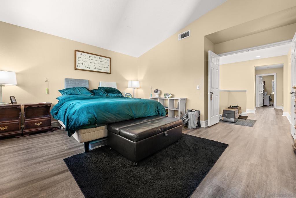 MLS #250041168SD image #14