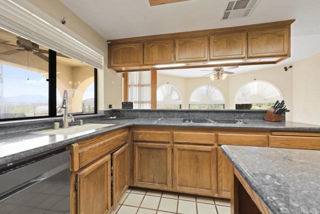 23742 Calistoga Place, Ramona CA: https://media.crmls.org/mediaz/d0f5b5cf-a4a3-47ec-8e89-be36365c5ed9.jpg