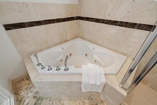 704 Prescott Lane, Foster City CA: https://media.crmls.org/mediaz/d0f663a2-4f33-4531-b1c3-da90c757208c.jpg