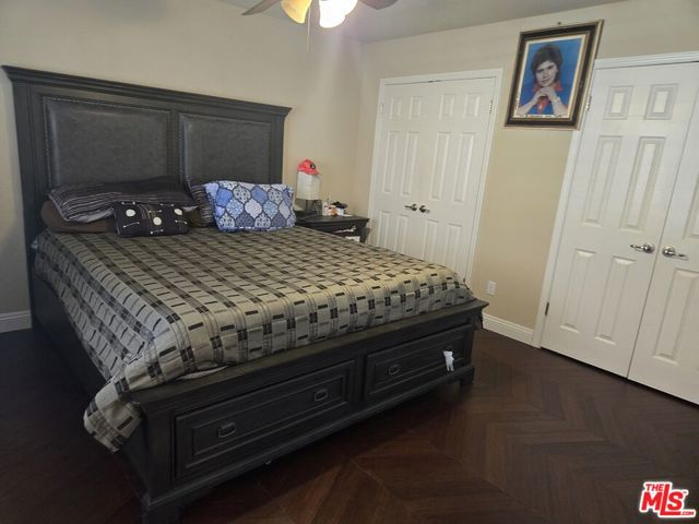 527 Shady Meadow Court, Bakersfield CA: https://media.crmls.org/mediaz/d0f6d70b-e422-4dbc-9eb3-ed6bc524799d.jpg