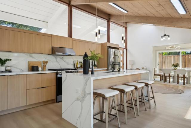 2047 Sharon Road, Menlo Park CA: https://media.crmls.org/mediaz/d0f735fc-32ea-45e9-a863-48ae3a4d1714.jpg