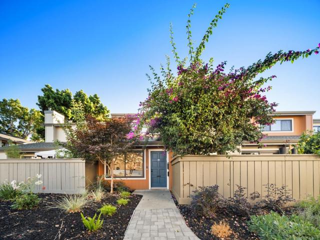49 Showers Drive, Mountain View CA: https://media.crmls.org/mediaz/d0f811ac-3fc6-4832-8f87-cba1141335dc.jpg
