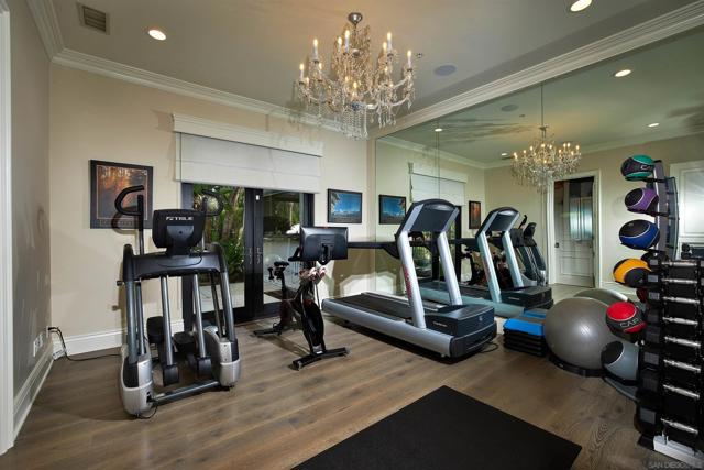 18092 Lago Vista, Rancho Santa Fe CA: https://media.crmls.org/mediaz/d0f93431-9ae6-440a-870c-c1e89ddc4933.jpg