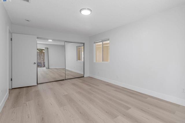 1290 Canterbury, Hercules CA: https://media.crmls.org/mediaz/d0f9ef7f-6be5-4032-aa15-51fb8dd61ccd.jpg