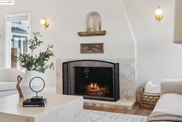 744 Coventry Road, Kensington CA: https://media.crmls.org/mediaz/d0fa1cdb-00d8-4b86-b2ca-f62096ad0ba6.jpg