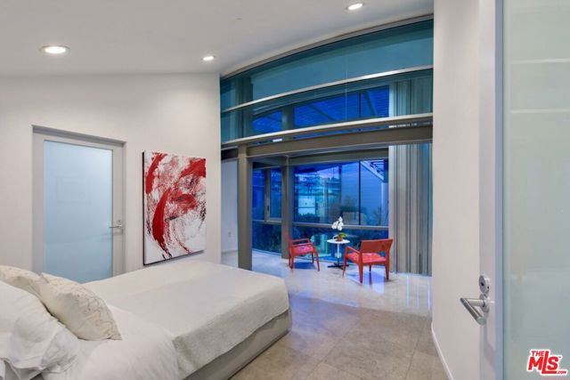 1169 Loma Linda Drive, Beverly Hills CA: https://media.crmls.org/mediaz/d0fa5ead-d97d-4054-baba-9d6b2fec94b2.jpg