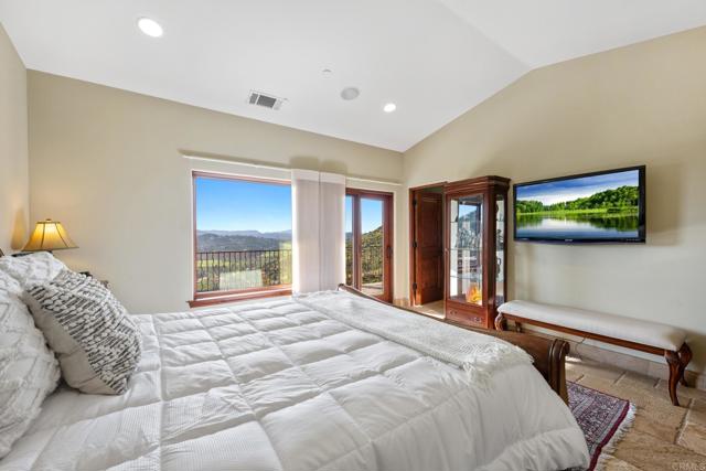 Detail Gallery Image 29 of 69 For 14817 Highland Valley Rd, Escondido,  CA 92025 - 6 Beds | 5 Baths
