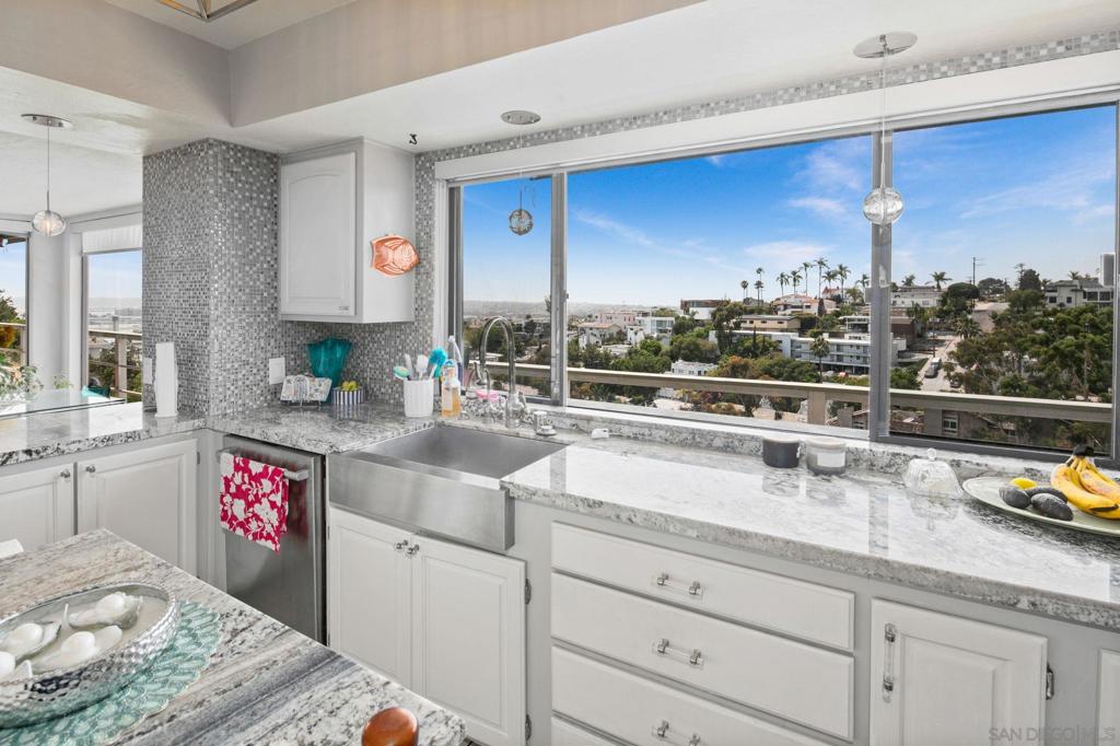 MLS #250032243SD image #10