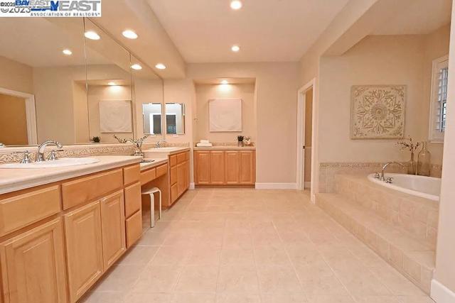 787 Barleta Ln, Livermore CA: https://media.crmls.org/mediaz/d0fc9fb1-794c-4247-b1c2-080bde6a6ced.jpg