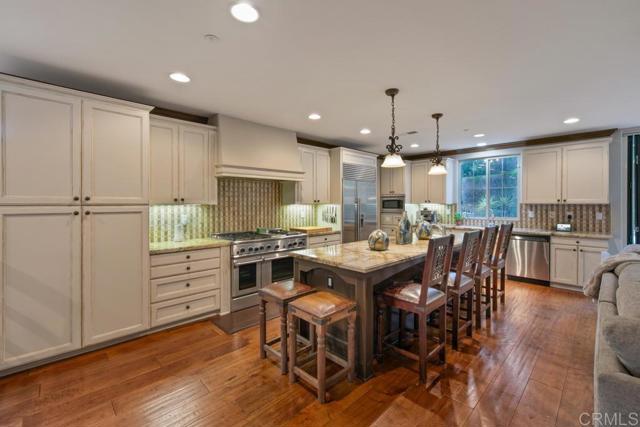 14523 Caminito Lazanja, San Diego CA: https://media.crmls.org/mediaz/d0fca6bc-2471-4017-b7ee-3956db03cf1f.jpg