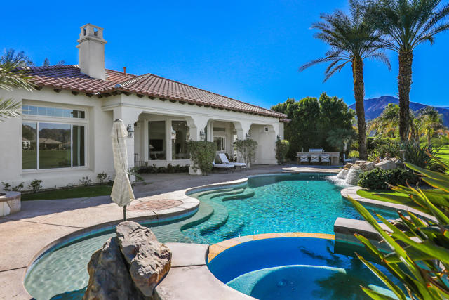 51075 Marbella Court, La Quinta CA: https://media.crmls.org/mediaz/d0fd4a27-91cd-40ac-9244-aa591a417d88.jpg