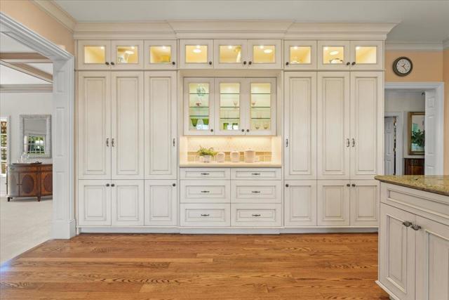 115 Doud Drive, Los Altos CA: https://media.crmls.org/mediaz/d0fe7a78-1710-4d84-8ef0-3ad669539fa4.jpg