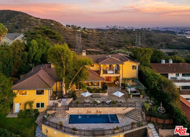 3595 Wonder View Drive, Los Angeles CA: https://media.crmls.org/mediaz/d0fe9acb-cabb-4cf3-a5e3-ab92d30bc7c0.jpg