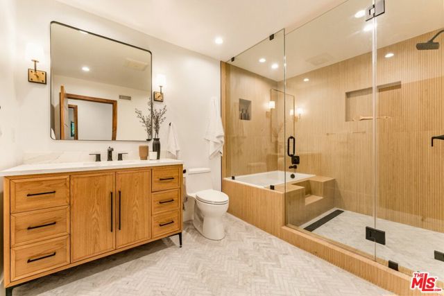 3372 Longridge Terrace photo 21