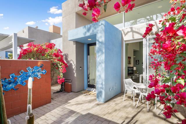 3538 Foothill Avenue, Palm Springs CA: https://media.crmls.org/mediaz/d0ff6363-3ec5-433d-918e-c4519c803a55.jpg