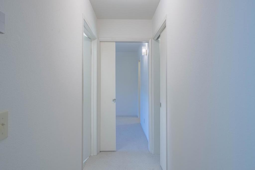 https://media.crmls.org/mediaz/d0ffa8fe-b58a-488f-aae0-d7994f27ec9b.jpg?preset=X-Large