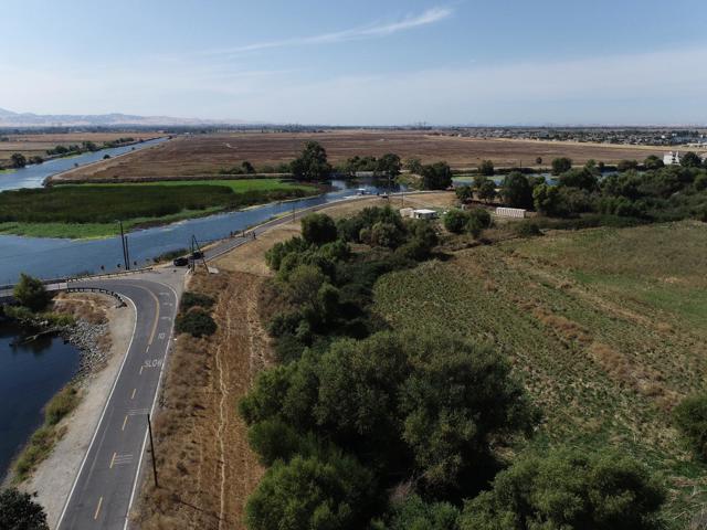 0 Tranquility Bay Road, Knightsen CA: https://media.crmls.org/mediaz/d0ffa987-ef23-4174-b69e-66b7ce91d59a.jpg