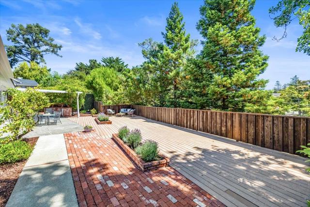 35 Mountain View Place, San Mateo CA: https://media.crmls.org/mediaz/d1000c68-65fc-42ca-84c9-7c92ede69ec8.jpg