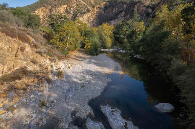 47275 Arroyo Seco Road, Greenfield CA: https://media.crmls.org/mediaz/d1001bbc-a2eb-4c69-9e3c-13a7d7cc303d.jpg