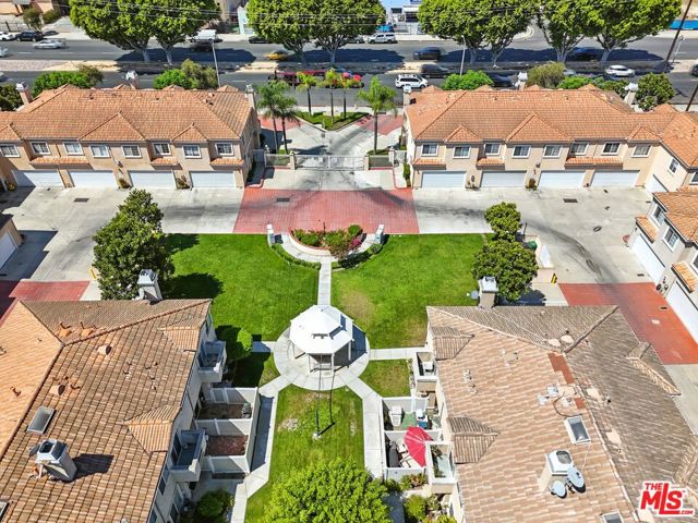 4044 Rosemead Boulevard, Pico Rivera CA: https://media.crmls.org/mediaz/d1013195-191a-407c-b3b7-155a98948aee.jpg