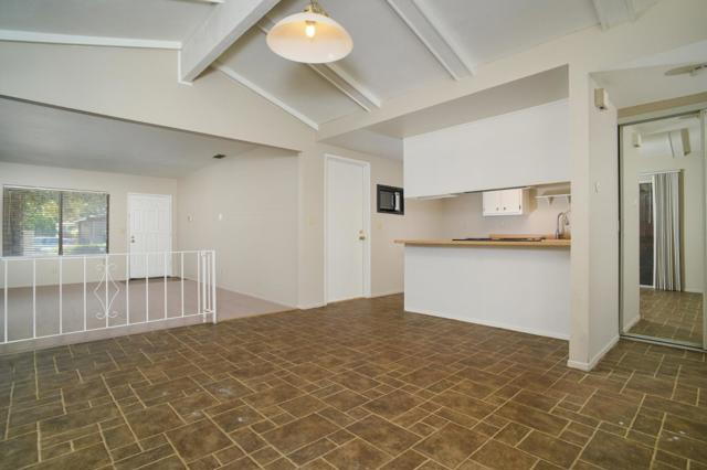 6871 Barbara Lee Circle, Sacramento CA: https://media.crmls.org/mediaz/d1016748-9c1a-41d7-8aa3-9a8cfca9b1d1.jpg