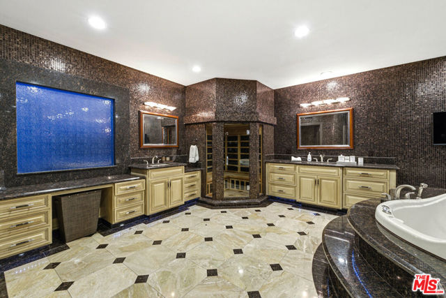 24366 La Masina Court, Calabasas CA: https://media.crmls.org/mediaz/d10192f5-646b-4685-b8cb-bde59d60c36d.jpg