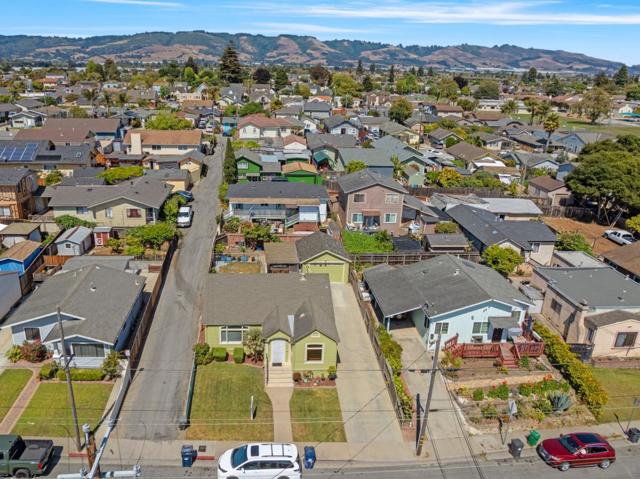 928 Lincoln Street, Watsonville CA: https://media.crmls.org/mediaz/d102fb4a-58f2-41ac-b4ee-12b433e67a56.jpg