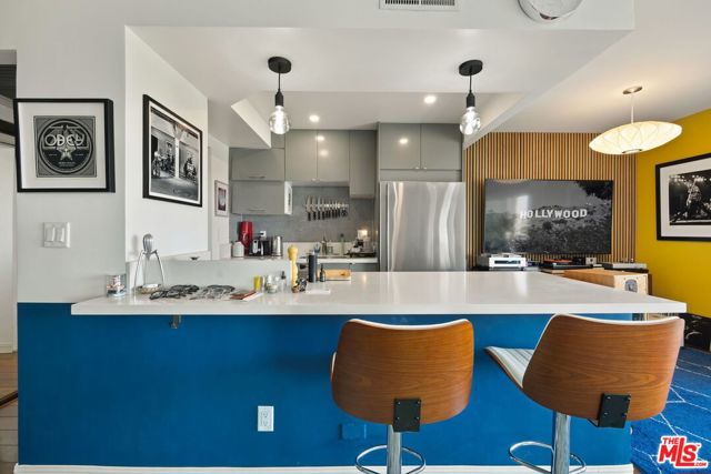 1131 Alta Loma Road, West Hollywood CA: https://media.crmls.org/mediaz/d1036024-4978-4053-8903-7bc4b28e9250.jpg