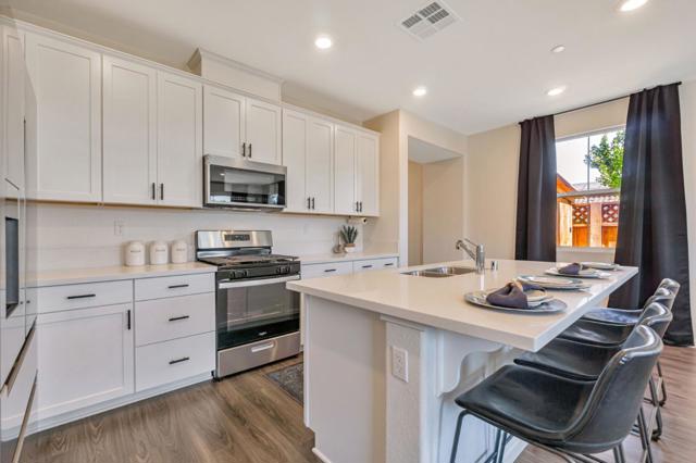 414 Ledro Way, Oakley CA: https://media.crmls.org/mediaz/d103a7db-82f8-4ee6-9e28-19ea9281c10e.jpg