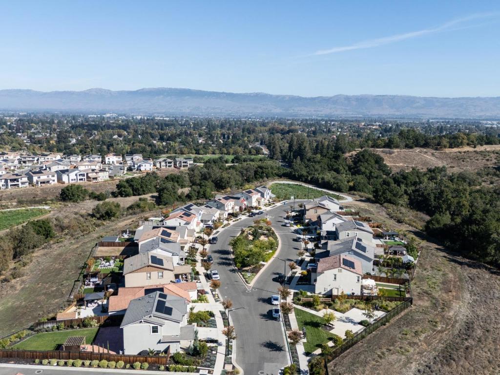 D103Baae Efc9 4Eac Aa09 10A4D444E684 7021 Vintner Court, Gilroy, Ca 95020 &Lt;Span Style='BackgroundColor:transparent;Padding:0Px;'&Gt; &Lt;Small&Gt; &Lt;I&Gt; &Lt;/I&Gt; &Lt;/Small&Gt;&Lt;/Span&Gt;