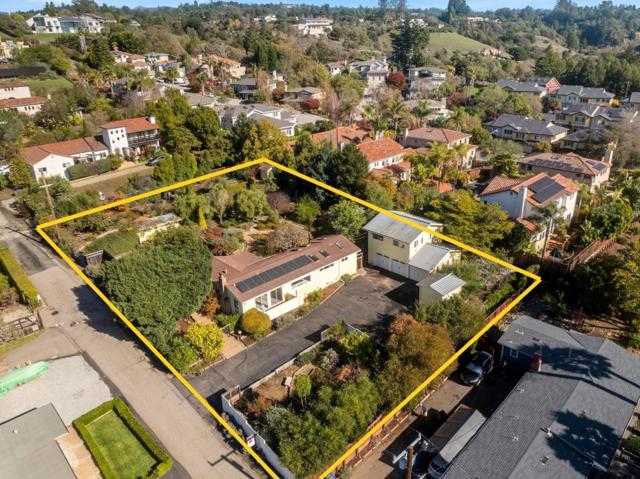 3360 Merrill Road, Aptos CA: https://media.crmls.org/mediaz/d103d81d-1d09-431c-bb44-1263421f5712.jpg