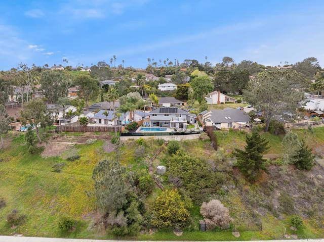 768 Sonrisa Street, Solana Beach CA: https://media.crmls.org/mediaz/d104ba05-0e53-4b93-9b44-57d9cceb8691.jpg
