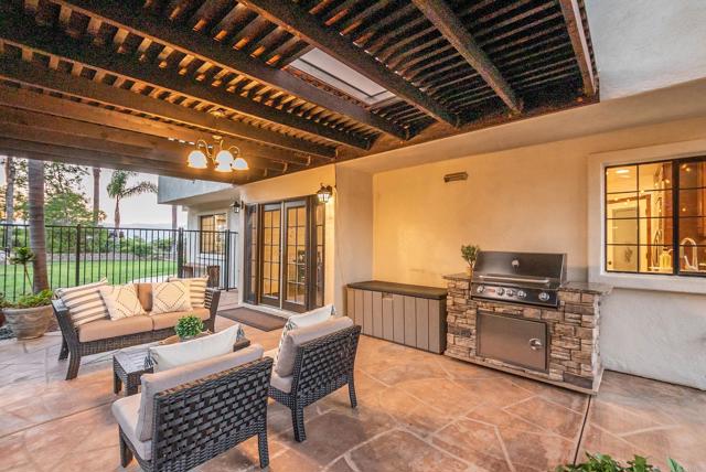 Detail Gallery Image 20 of 21 For 1210 Cypress Dr, Vista,  CA 92084 - 5 Beds | 4 Baths