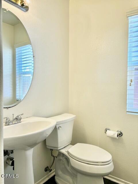 Detail Gallery Image 16 of 33 For 716 Bennett Ave, Ventura,  CA 93003 - 3 Beds | 2/1 Baths
