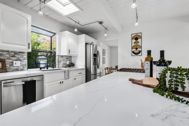 938 Ferngrove Drive, Cupertino CA: https://media.crmls.org/mediaz/d1062add-8d6f-4b97-b8af-131c67fb148f.jpg