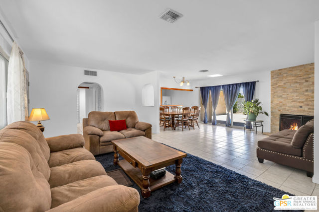 2222 N Acacia Road, Palm Springs CA: https://media.crmls.org/mediaz/d10684ae-c279-45ce-8d7c-9696258c540e.jpg