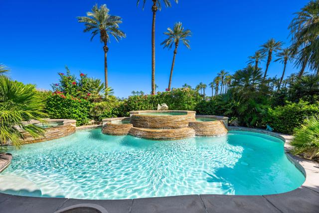 81874 Couples Court, La Quinta CA: https://media.crmls.org/mediaz/d1086da1-c3b7-449e-aa1a-ee5bb65e705f.jpg