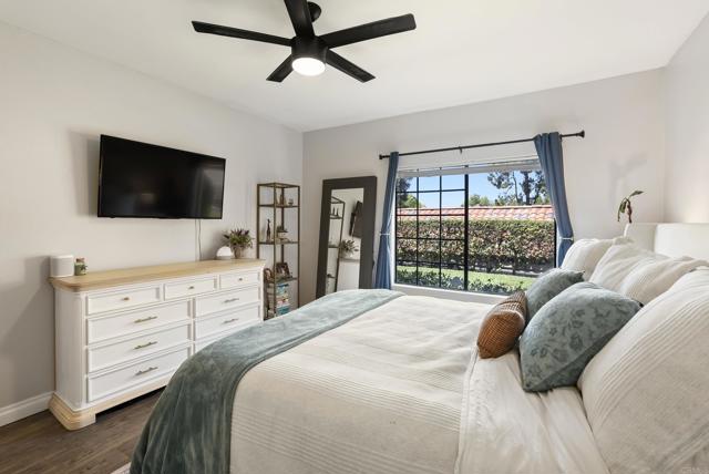 16232 Avenida Venusto, San Diego CA: https://media.crmls.org/mediaz/d10873ad-37db-4d57-9c57-deb042bdb6d4.jpg