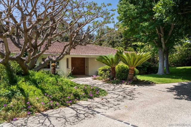 17310 Calle Mayor, Rancho Santa Fe CA: https://media.crmls.org/mediaz/d108749c-1bbb-4a04-b5ec-df49464992e1.jpg