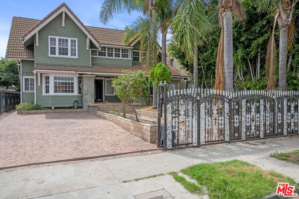 1750 W 49th Street