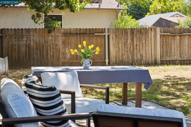 10 pendegast st., Woodland CA: https://media.crmls.org/mediaz/d108bdb1-1893-4e37-8075-48e0320d78d8.jpg
