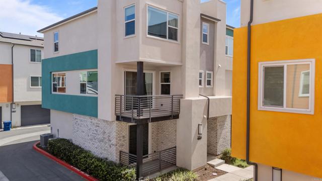 Detail Gallery Image 2 of 72 For 1856 Focus Dr, Chula Vista,  CA 91915 - 4 Beds | 3/1 Baths