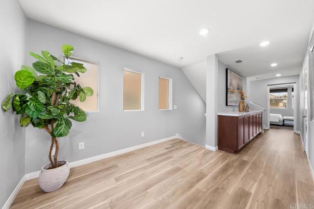 Detail Gallery Image 18 of 51 For 1686 Pember Ave, Chula Vista,  CA 91913 - 4 Beds | 3/1 Baths